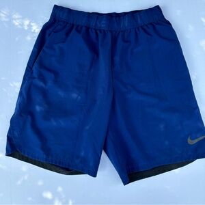 Men’s Nike size Med